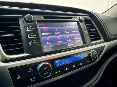 Used 2016 Toyota Highlander XLE FWD image 8