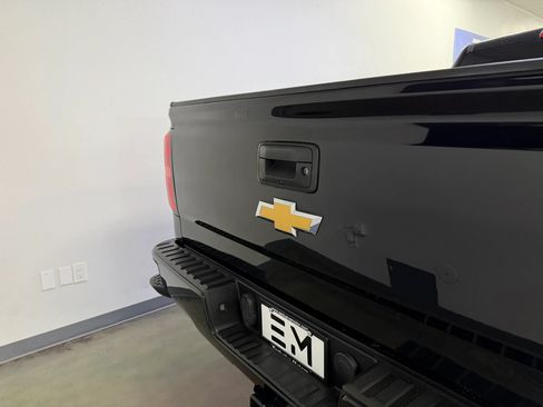 Used 2018 Chevrolet Silverado 1500 LT w/ All Star Edition AWD/4WD image 7