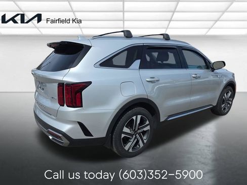 Used 2022 Kia Sorento SX Prestige w/ Panoramic Sunroof Package AWD/4WD image 5
