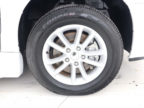 Used 2014 Dodge Grand Caravan SXT w/ Rear Park Assist Package FWD image 35