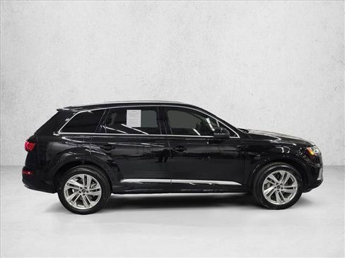Used 2023 Audi Q7 2.0T Premium w/ Convenience Package image 4