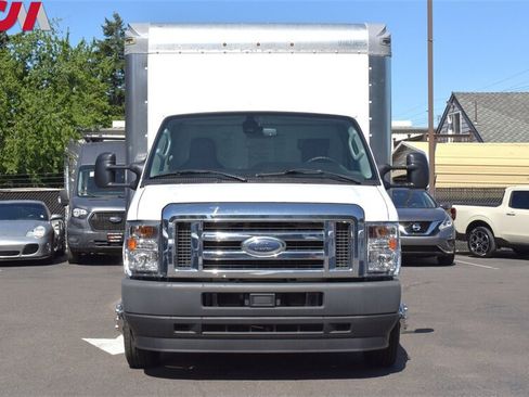 Used 2022 Ford E-350 and Econoline 350 Super Duty RWD image 7