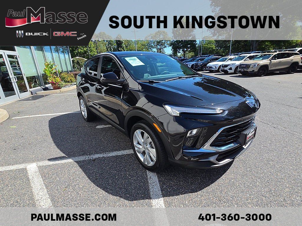 Certified 2025 Buick Encore GX Preferred w/ Comfort Package AWD/4WD image 3