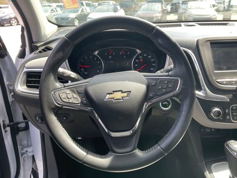 Used 2020 Chevrolet Equinox LT image 16