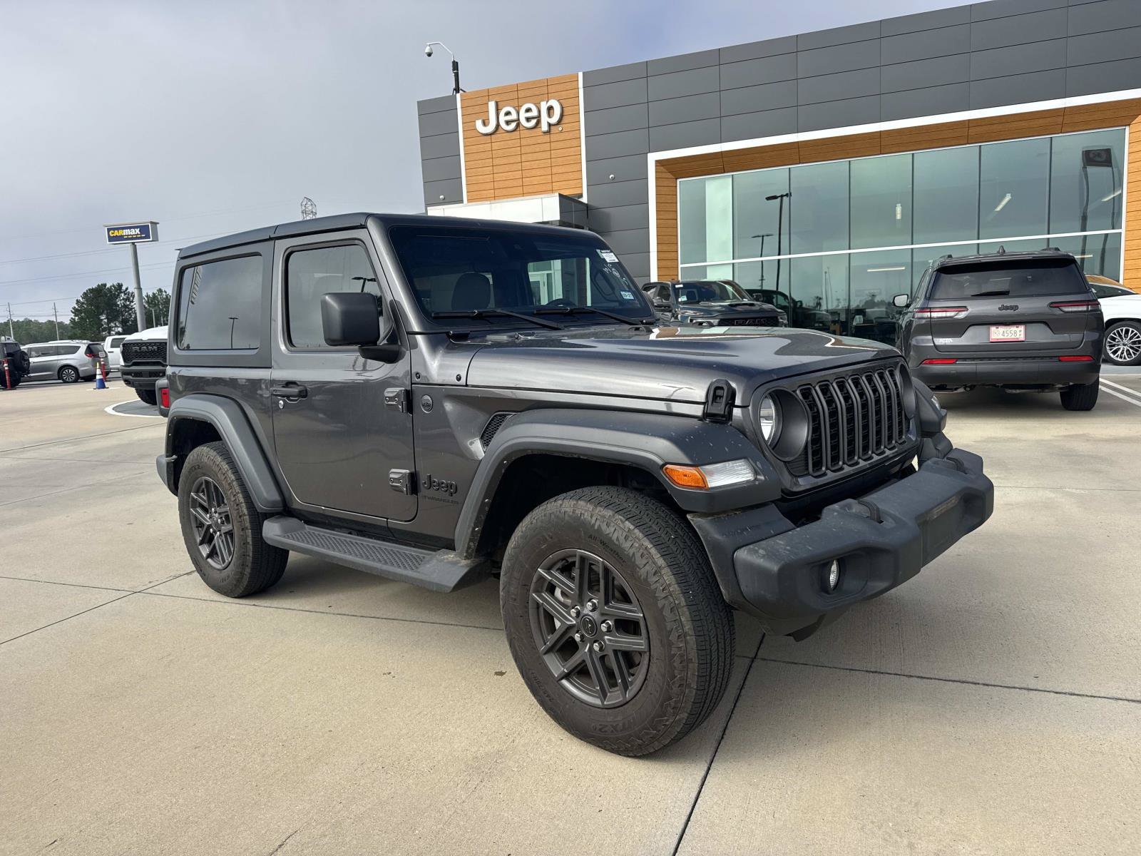 Used 2024 Jeep Wrangler Sport AWD/4WD image 1