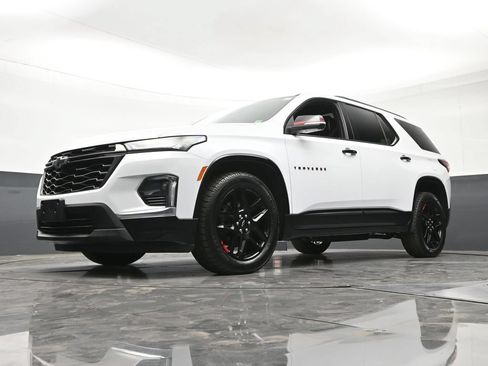 Used 2023 Chevrolet Traverse Premier w/ Redline Edition AWD/4WD image 25