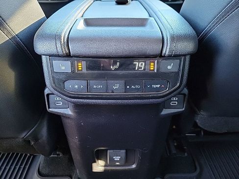 Used 2024 Toyota Grand Highlander Limited image 17