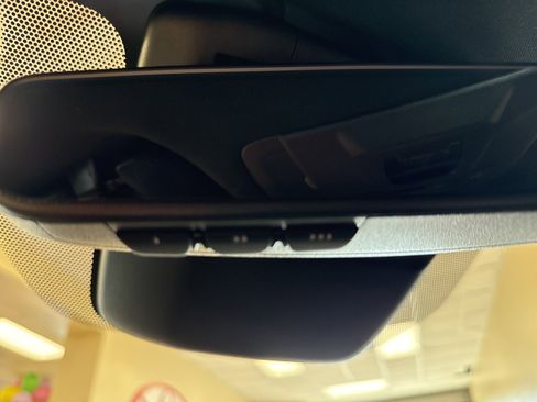 Used 2023 Toyota Crown XLE image 41