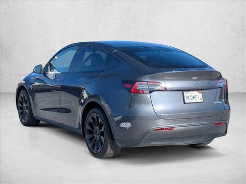 Used 2023 Tesla Model Y Long Range AWD/4WD image 7