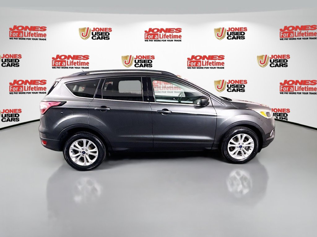 Used 2018 Ford Escape SE w/ Ford Safe & Smart Package FWD image 15