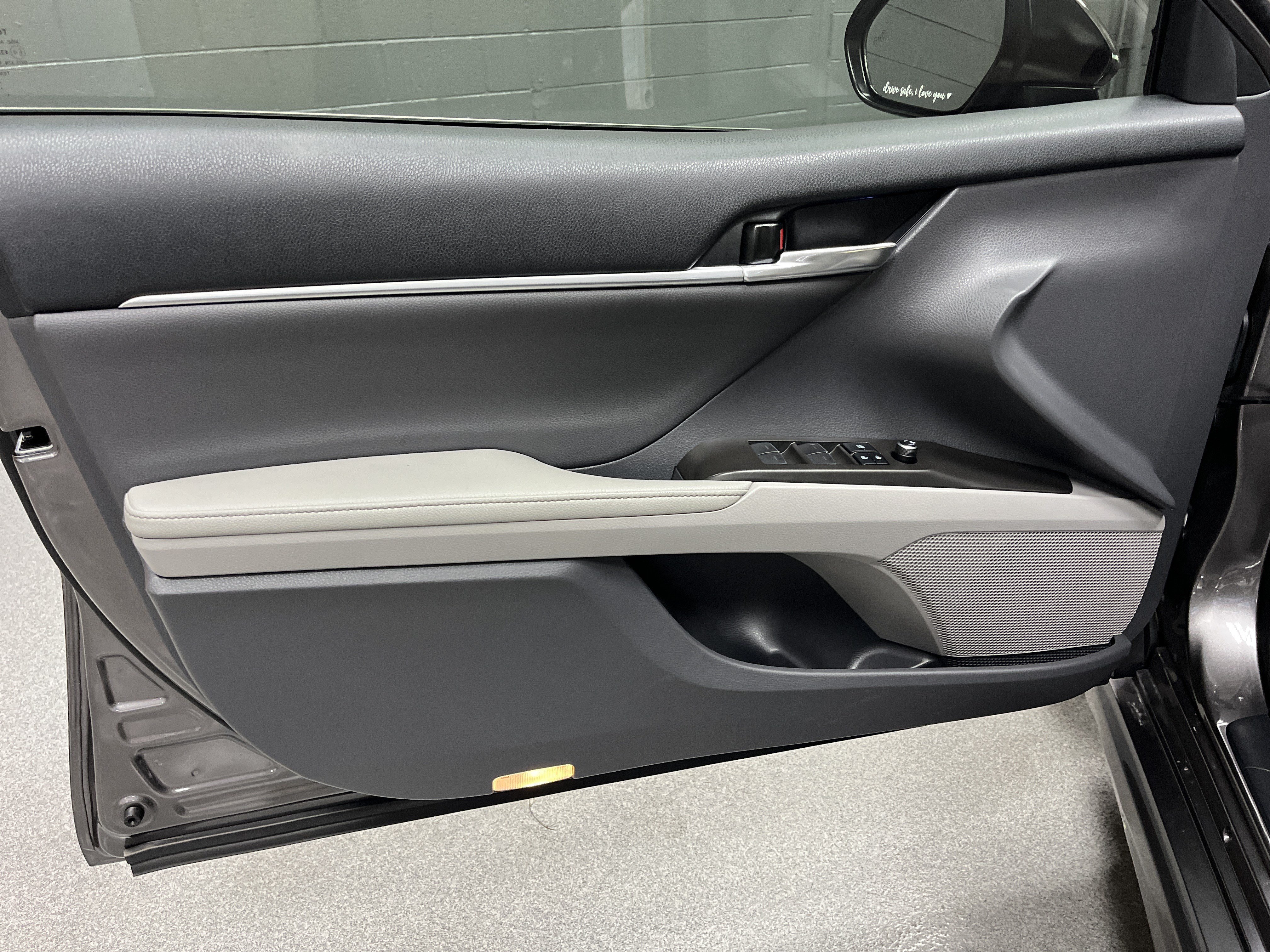 Used 2021 Toyota Camry XSE w/ Navigation Package FWD image 14