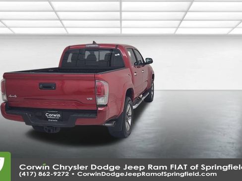 Used 2017 Toyota Tacoma Limited image 13