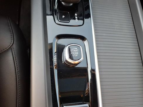 Certified 2024 Volvo XC60 B5 Core w/ Climate Package AWD/4WD image 25