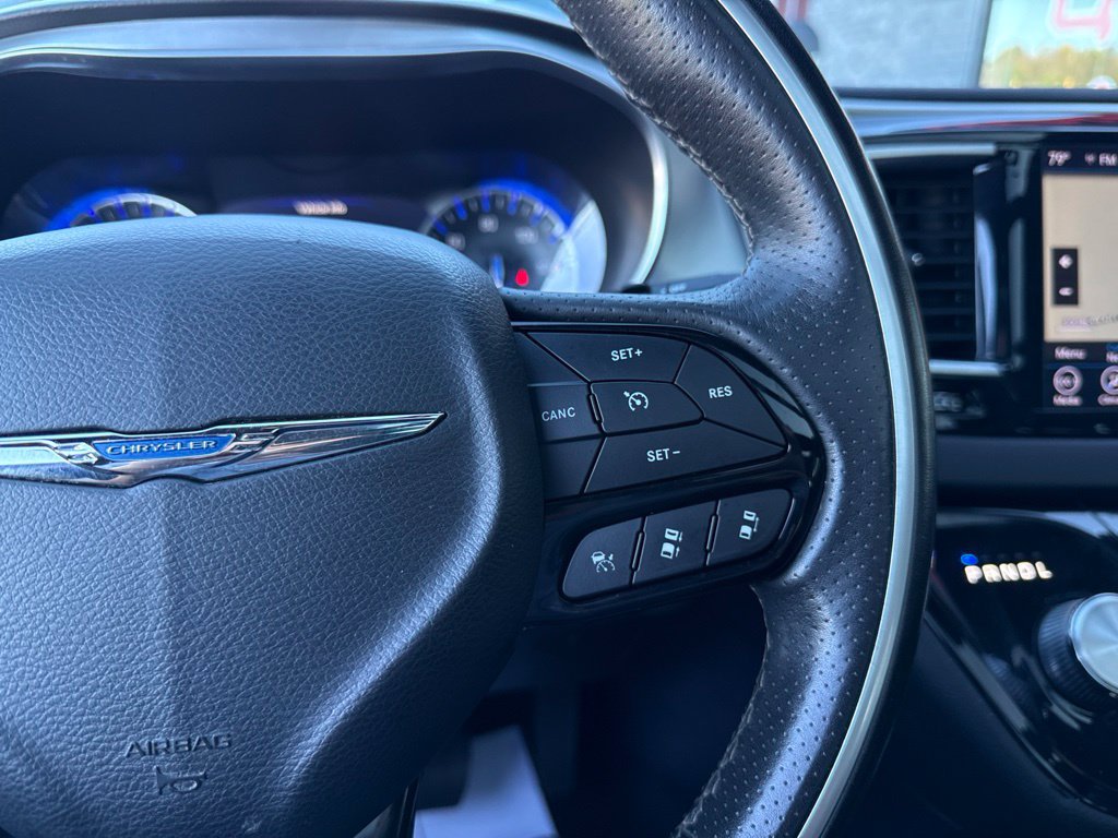 Used 2020 Chrysler Pacifica Limited w/ Advanced Safetytec Group FWD image 39
