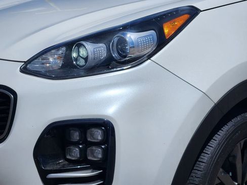 Used 2019 Kia Sportage EX w/ EX Sport Appearance Package AWD/4WD image 8