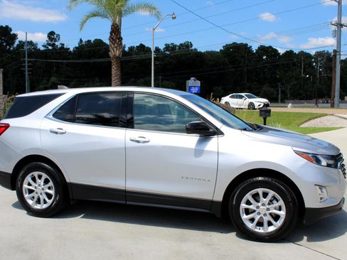 Used 2020 Chevrolet Equinox LT image 16