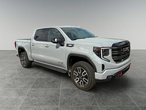 Used 2025 GMC Sierra 1500 AT4 w/ AT4 Premium Package AWD/4WD image 7