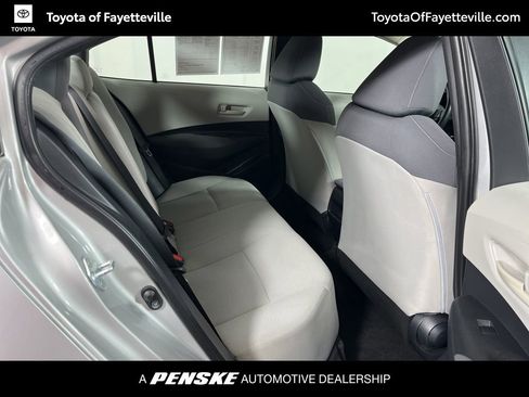 Used 2022 Toyota Corolla LE image 7