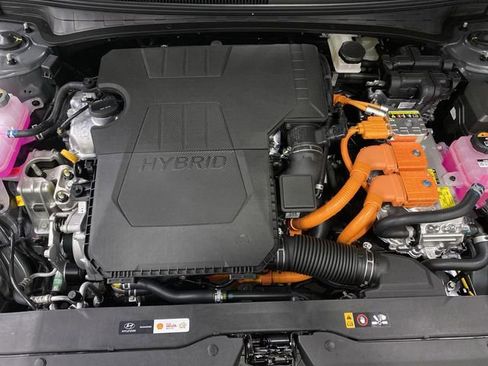 New 2025 Hyundai Elantra Limited image 36