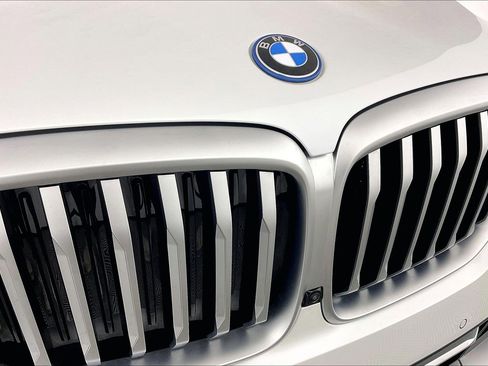 Certified 2026 BMW X5 xDrive50e w/ Executive Package AWD/4WD image 29