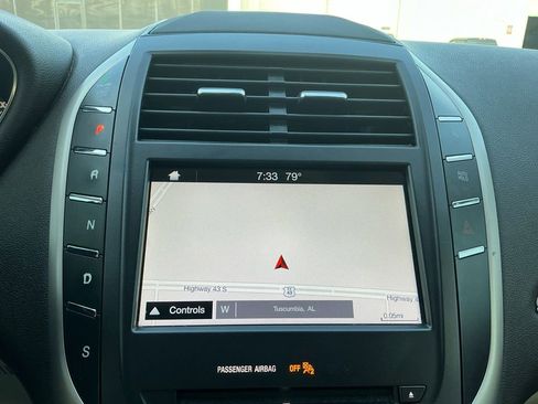 Used 2017 Lincoln MKC Select w/ Select Plus Package FWD image 26