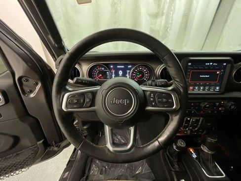 Used 2019 Jeep Wrangler Unlimited Rubicon w/ Dual Top Group AWD/4WD image 10