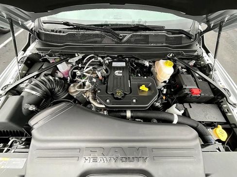 New 2026 RAM 5500 4x4 Regular Cab image 3