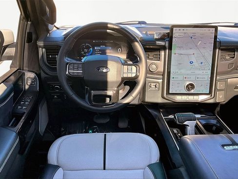 Used 2025 Ford F150 Lightning Platinum image 5