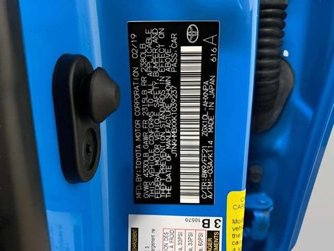 Used 2019 Toyota C-HR XLE FWD image 85