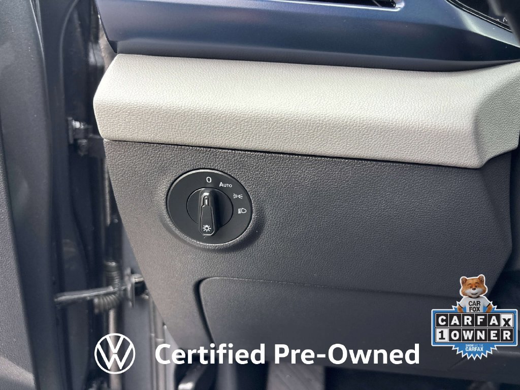Used 2022 Volkswagen Taos SE FWD image 18
