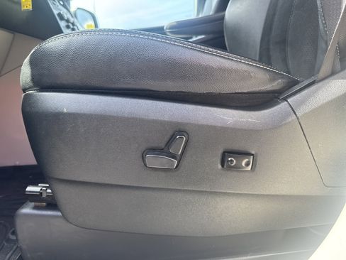 Used 2017 Dodge Grand Caravan SXT FWD image 15