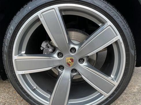 Used 2020 Porsche Cayenne AWD/4WD image 14