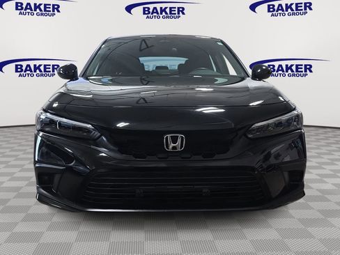 Used 2023 Honda Civic Sport image 2