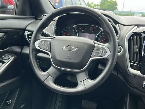 Used 2023 Chevrolet Traverse RS AWD/4WD image 26