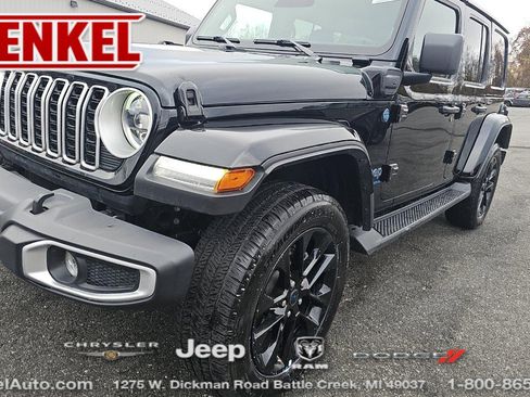 Used 2025 Jeep Wrangler Unlimited Sahara image 1