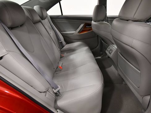 Used 2009 Toyota Camry XLE FWD image 17