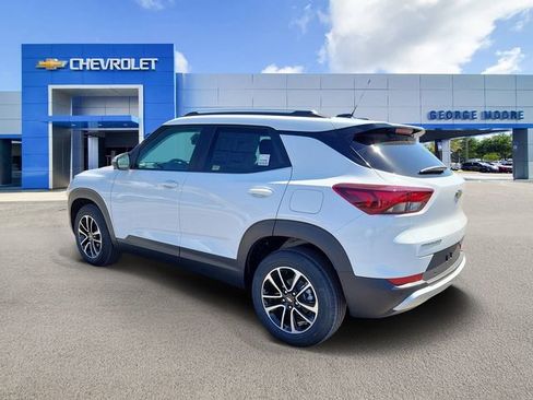 New 2026 Chevrolet TrailBlazer LT FWD image 3