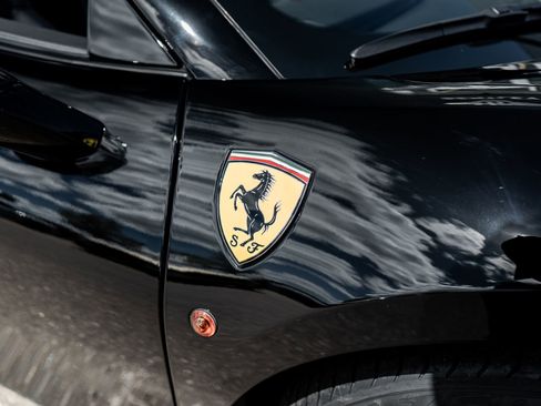 Used 2018 Ferrari 488 Spider RWD image 17