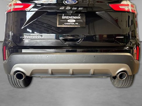 Certified 2023 Ford Edge Titanium AWD/4WD image 18