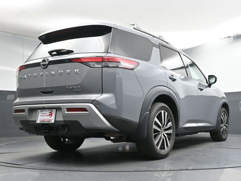 Certified 2023 Nissan Pathfinder Platinum w/ Cargo Package image 31
