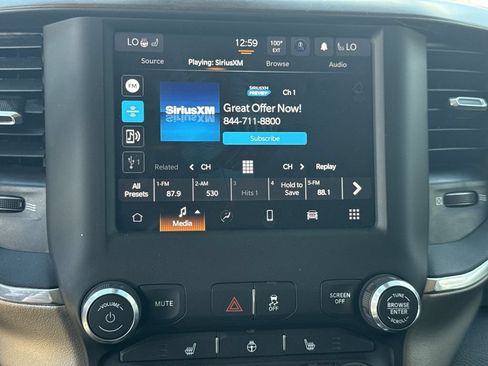 Used 2022 RAM 2500 Laramie AWD/4WD image 27