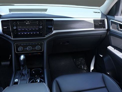 Certified 2023 Volkswagen Atlas SE w/ Panoramic Sunroof Package FWD image 18