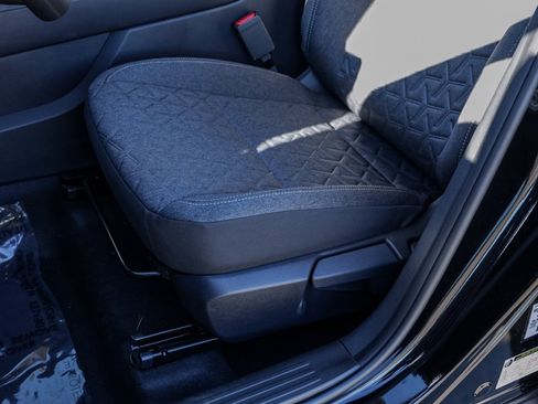 New 2026 Nissan Kicks SV image 18