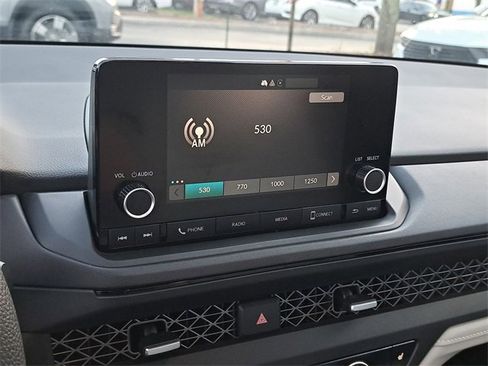 Certified 2024 Honda Accord EX image 27