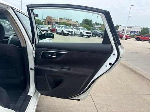 Used 2013 Nissan Altima 2.5 S FWD image 25
