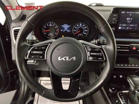 Used 2023 Kia Seltos S image 12