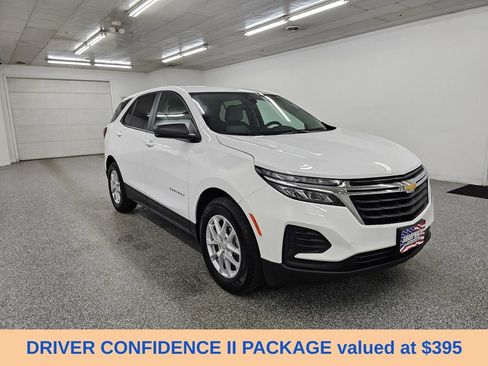 Used 2024 Chevrolet Equinox LS w/ LS Convenience Package FWD image 3