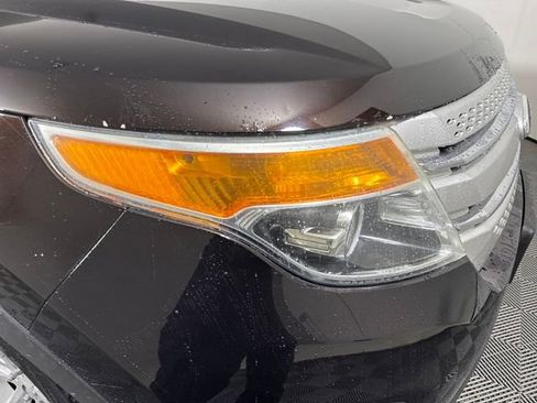 Used 2014 Ford Explorer XLT w/ Equipment Group 202A image 12