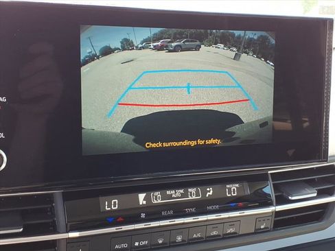 Used 2025 Toyota Sienna XLE w/ XLE Plus Package AWD/4WD image 30