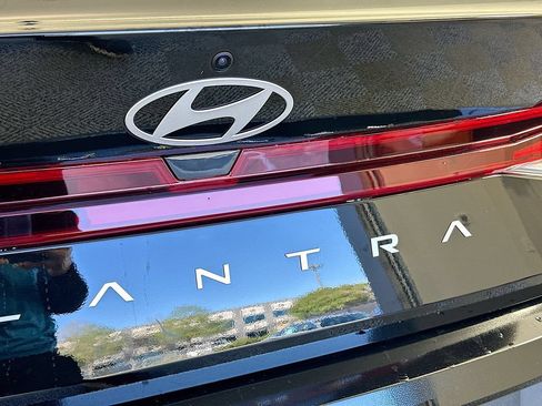 New 2026 Hyundai Elantra SE w/ Cargo Package FWD image 20